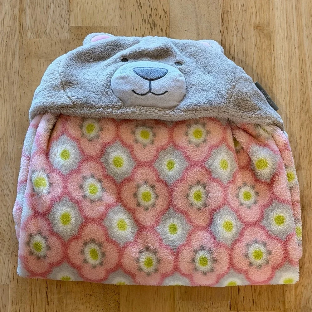Blankets & Beyond Hooded Baby & Toddler Blanket - Bear Hooded Blanket, EUC!